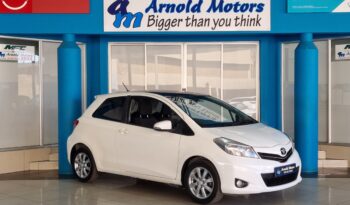 2012 Toyota Yaris 3-door 1.3 XR full