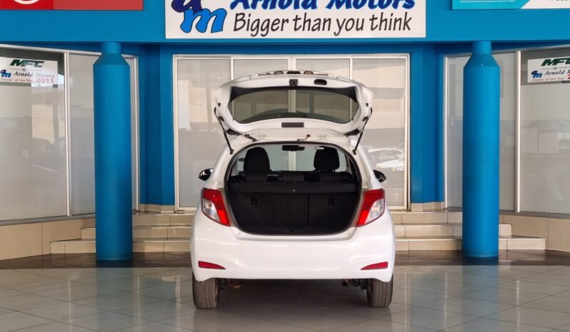 2012 Toyota Yaris 3-door 1.3 XR full