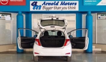 2012 Toyota Yaris 3-door 1.3 XR full
