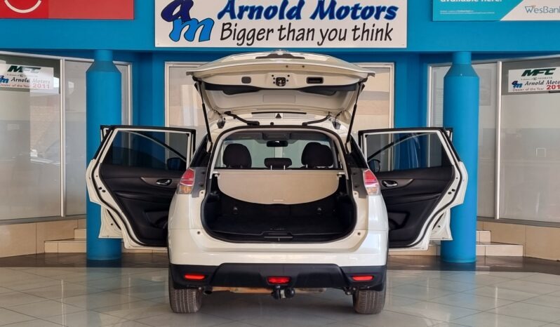 2015 Nissan X-Trail 1.6dCi 4×4 SE full