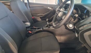 2018 Ford Focus sedan 1.0T Trend full