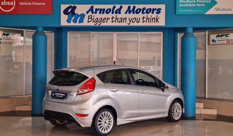 2016 Ford Fiesta 5-door 1.0T Titanium full