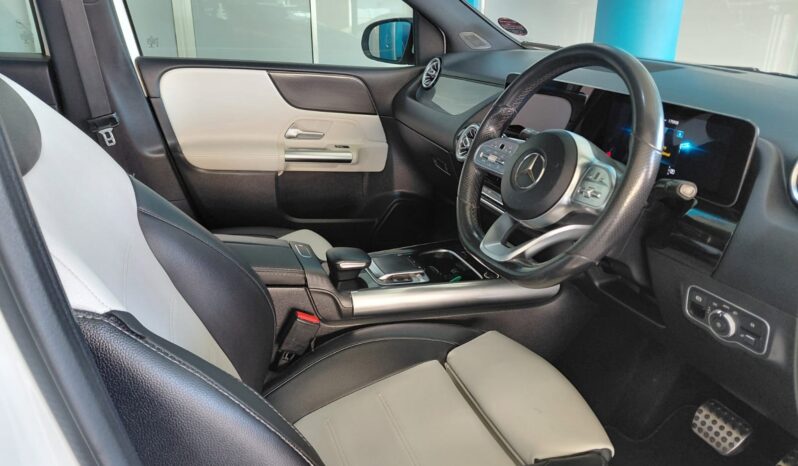 2019 Mercedes-Benz B-Class B200d AMG Line full