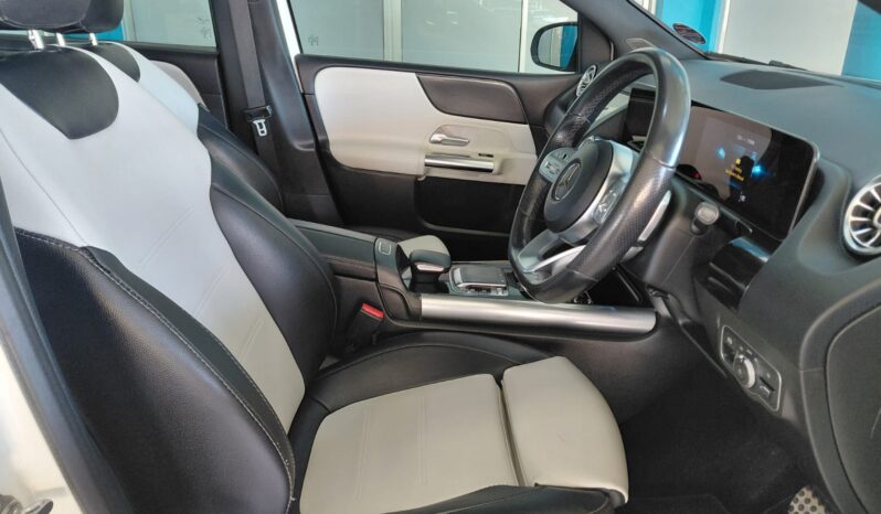 2019 Mercedes-Benz B-Class B200d AMG Line full